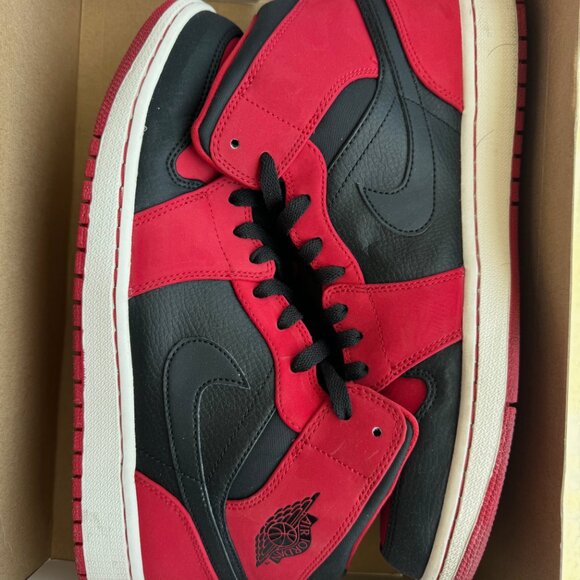 Air Jordan 1 Mid Gym Red Black Men's Size 12 - Lightly Used - Picture 9 of 9